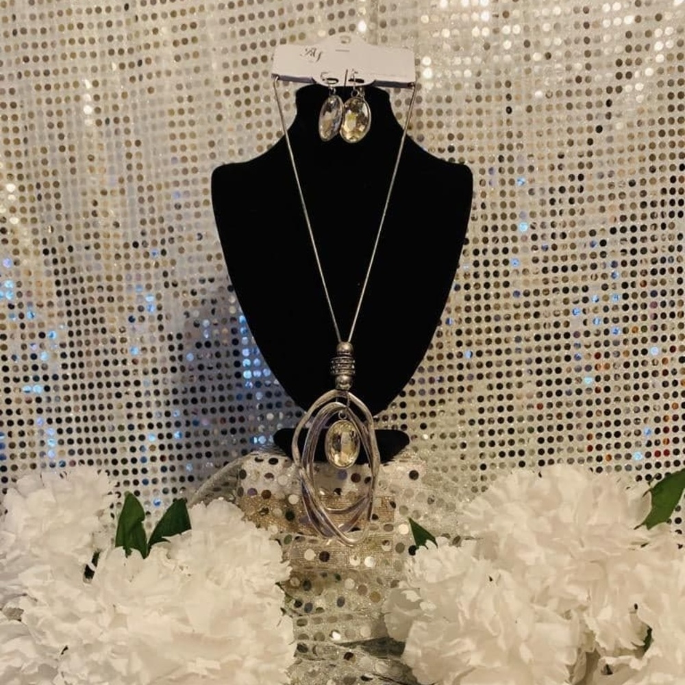 WOMEN'S JEWELRY